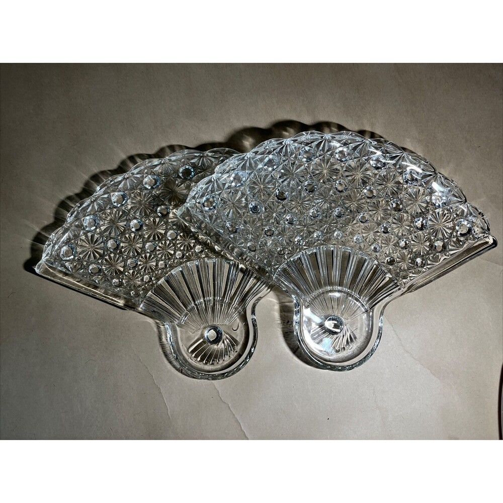 VTG 2 Pc Anchor Hocking Daisy & Button Fan Shaped Snack Plate Trinket Decor Dish